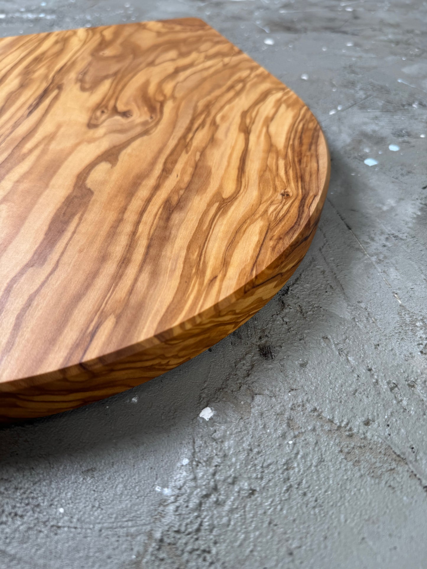 Olivewood Tear drop charcuterie board