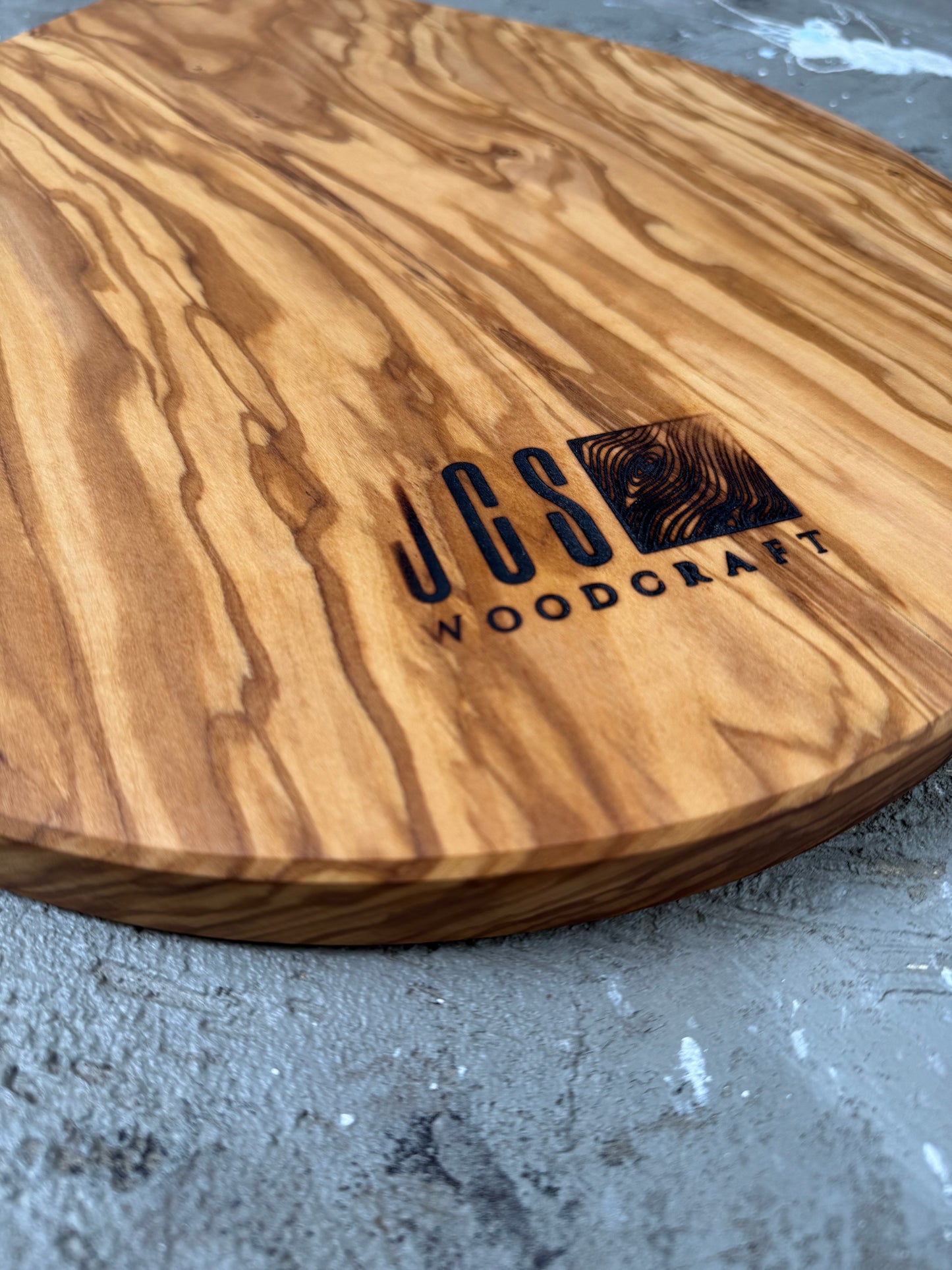 Olivewood Tear drop charcuterie board